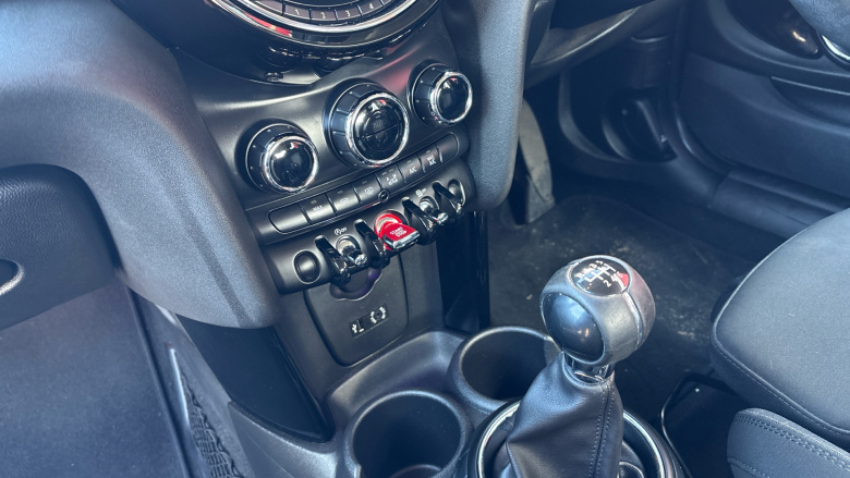 MINI Hatchback 1.5 Cooper 3dr Petrol Hatchback